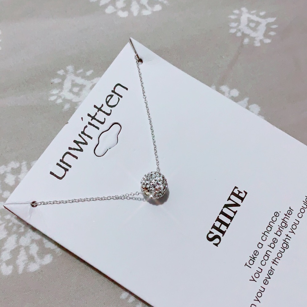 Blink blink necklace